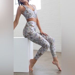 Floral leggings/yoga pants